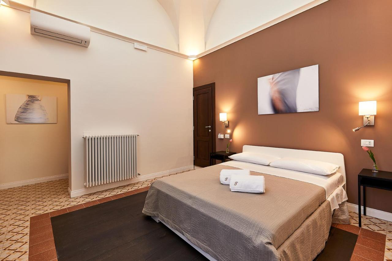 Donna Teresa Guest House Lecce Buitenkant foto